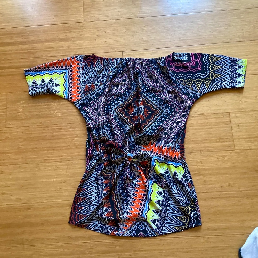Guess by Marciano WOMENS Long sleeved, patterned dress size XS